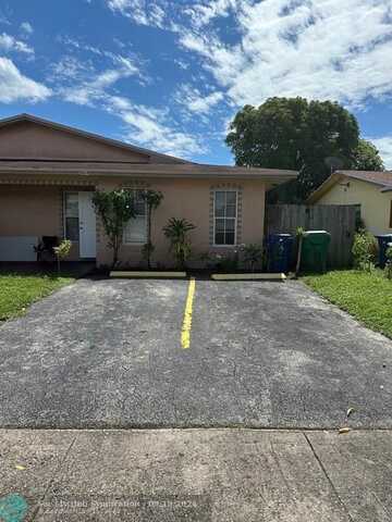 5860 NW 20th St, Lauderhill, FL 33313