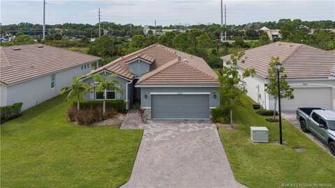 4554 NW King Ct, Jensen Beach, FL 34957