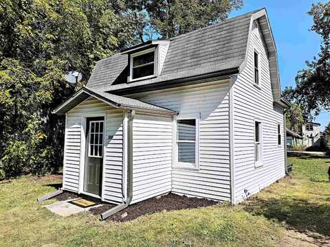 1118 BARTELT Street, GRESHAM, WI 54128