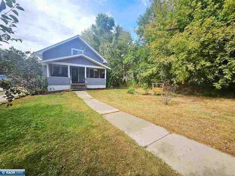 523 NE 6th Avenue, Grand Rapids, MN 55744