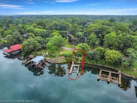 W River Road, Grosse Ile, MI 48138