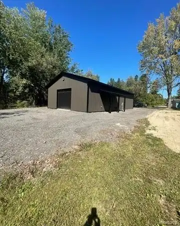 619 Angle Road, Lapeer, MI 48446