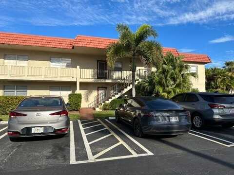 2 Abbey Lane, Delray Beach, FL 33446