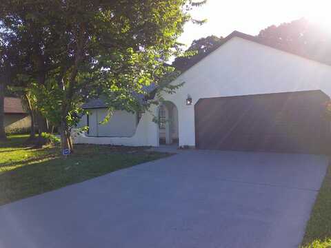 2433 SE Gowin Drive, Port Saint Lucie, FL 34952