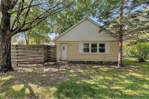 1113 8th Avenue SE, Saint Cloud, MN 56304