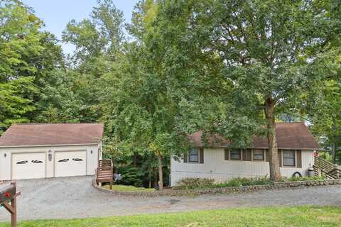 259 Brooks Point LN, Union Hall, VA 24176