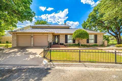 2225 Club House Lane, San Angelo, TX 76904