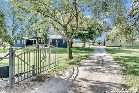 69 County Road 360, La Vernia, TX 78121