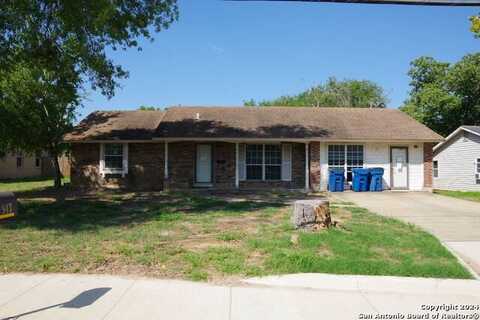 943 N BRYANT ST, Pleasanton, TX 78064