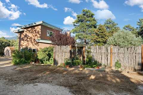 7689 Old Santa Fe Trail, Santa Fe, NM 87505