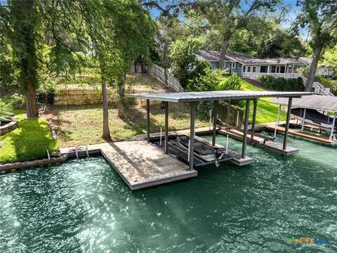 821 E Zipp Road, New Braunfels, TX 78130