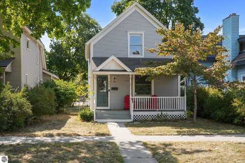 405 W Ninth, Traverse City, MI 49684