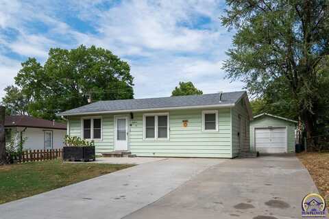 1810 SE Sage ST, Topeka, KS 66605