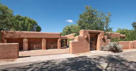 315 Leatherman, Taos, NM 87571