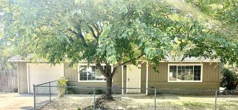 945 Aloha Street, Red Bluff, CA 96080