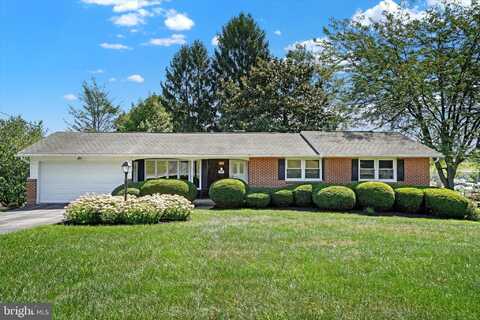 114 IVY DRIVE, RED LION, PA 17356