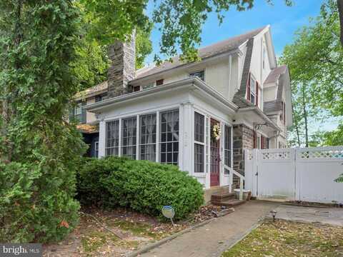 172 W BALTIMORE AVENUE, LANSDOWNE, PA 19050