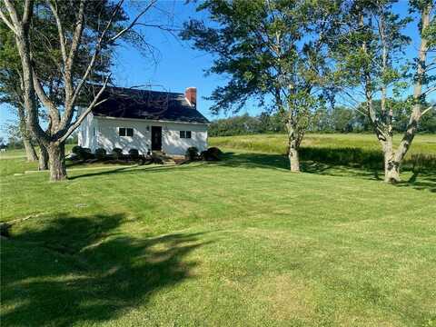 302 Spithaler School Rd, Forward Twp - BUT, PA 16033