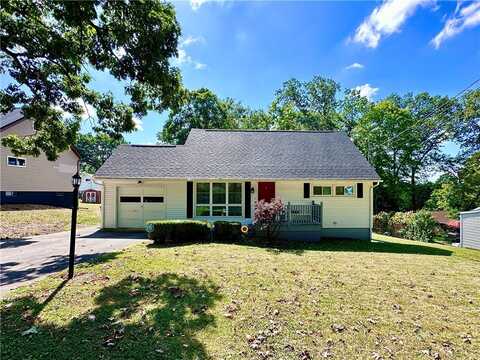 424 Shady Ln, Neshannock Twp, PA 16105