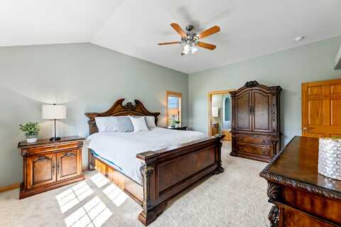 Oakmont, WAUKESHA, WI 53188