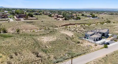 Palomas Rd Ne, Albuquerque, NM 87122