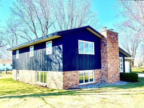 Circle Pines, PAYNESVILLE, MN 56362