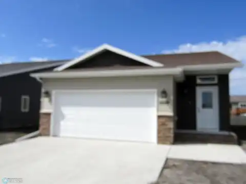 19Th, MOORHEAD, MN 56560