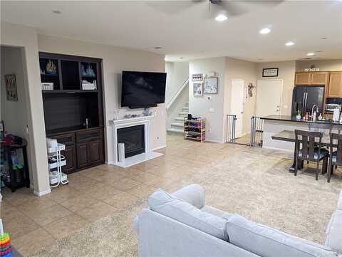 Parkhouse Dr, Fontana, CA 92336