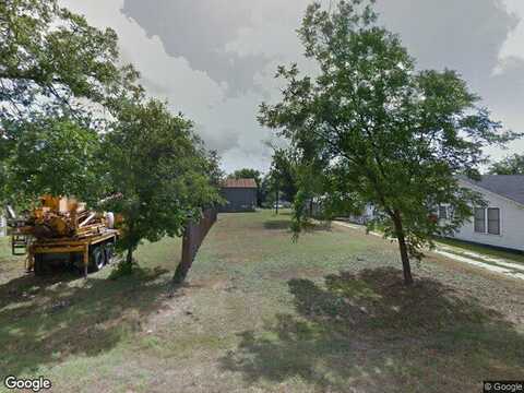 Vernon St, Thrall, TX 76578