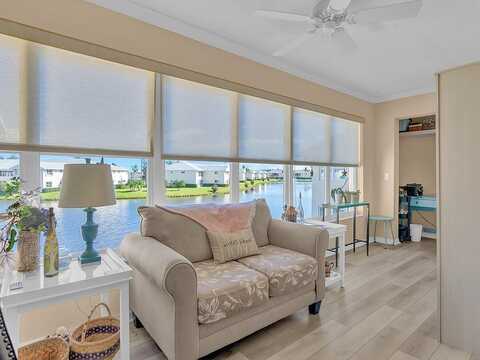 Lake Orchid Cir, Vero Beach, FL 32962