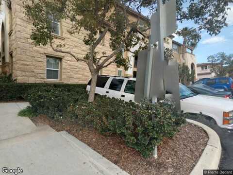 Riverdale Ct, Camarillo, CA 93012