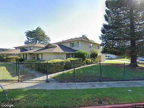 Mohr Ln, Concord, CA 94518