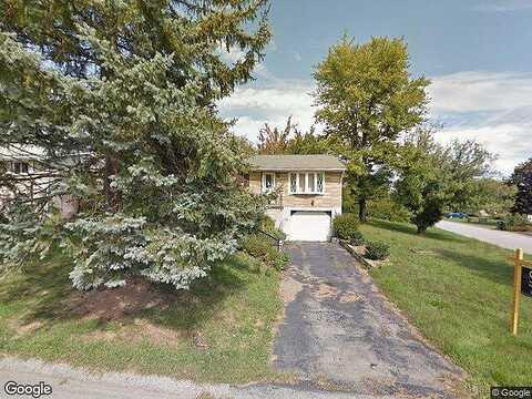 Janyce, GREENSBURG, PA 15601