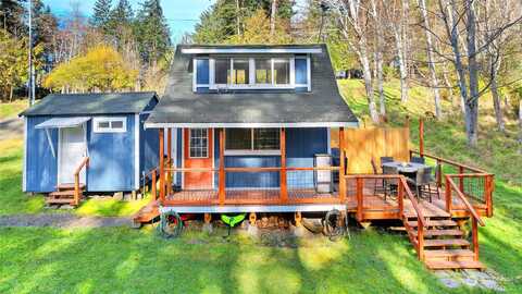 W Herron Place Nw, Lakebay, WA 98349