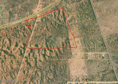 Acres Az-82, Huachuca City, AZ 85616