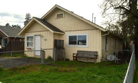 10Th, MEDFORD, OR 97501