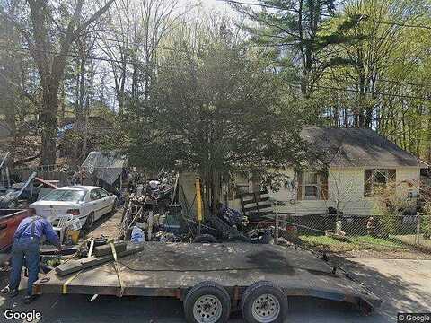 Dennis, WYNANTSKILL, NY 12198