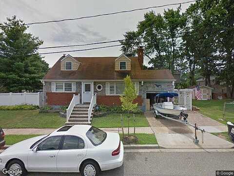 Radcliffe, FARMINGDALE, NY 11735