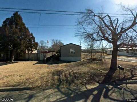 S Drake St, Perryton, TX 79070