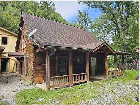 Highway 931 S, Whitesburg, KY 41858