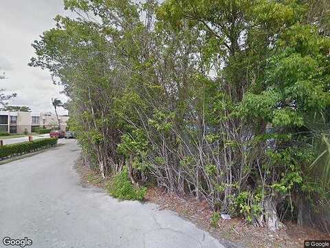 Lindell, DELRAY BEACH, FL 33444