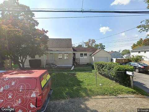 Prince St, DEER PARK, NY 11729