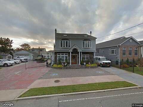 Bay Front, BALDWIN, NY 11510