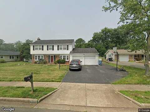 Maureen, FAIRFAX, VA 22033