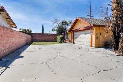 Just East Of Hillhurst Ave. - Walking Distance Cl, Los Angeles, CA 90022