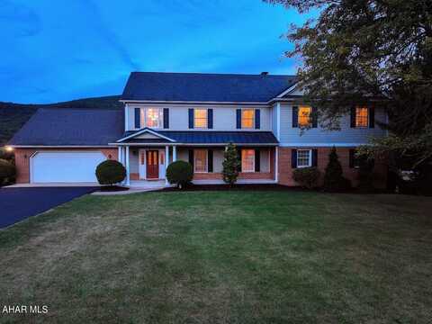 2174 Woodbury Pike, Loysburg, PA 16659