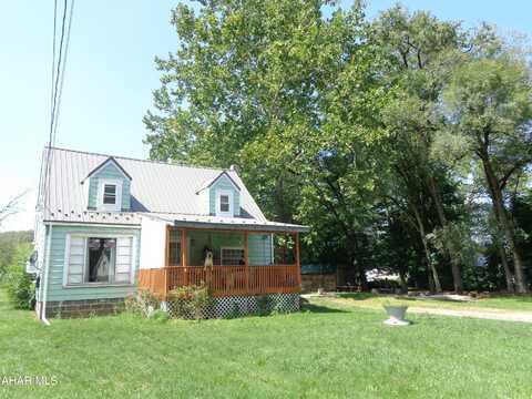 1429 Everett Road, East Freedom, PA 16637