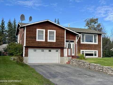 318 W Rockwell Avenue, Soldotna, AK 99669