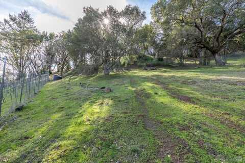 3473 Parker Hill Road, Santa Rosa, CA 95404