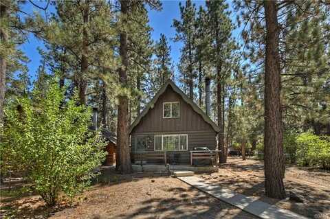 344 West Aeroplane Boulevard, Big Bear City, CA 92314